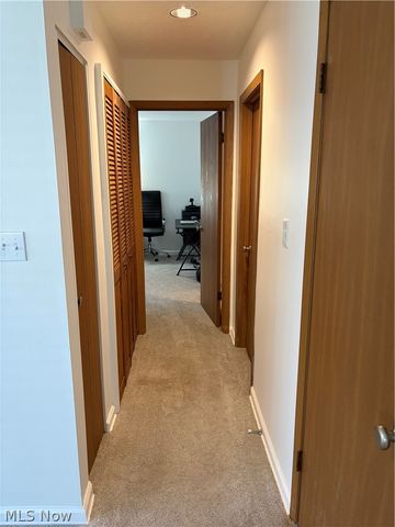 2305 Stoney Run Trail, Broadview Heights, OH 44147