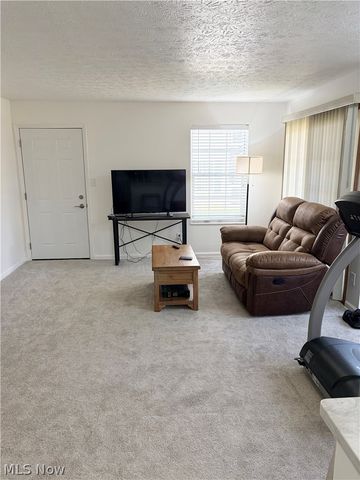 2305 Stoney Run Trail, Broadview Heights, OH 44147