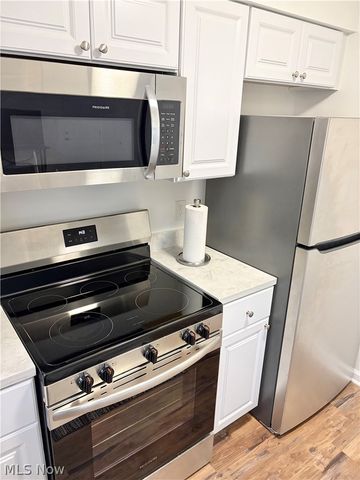 2305 Stoney Run Trail, Broadview Heights, OH 44147