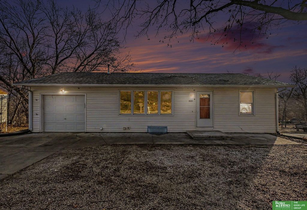 1021 S 8th Street, Plattsmouth, NE 68048