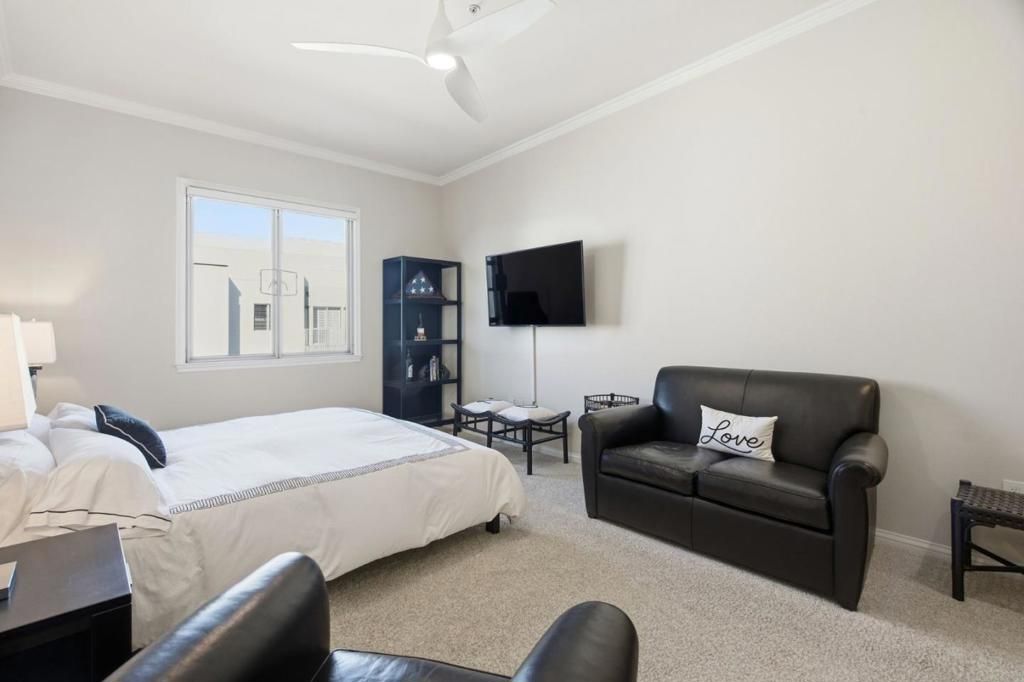 Image 13 of property listing at 46 W Julian Street 518, San Jose, CA 95110