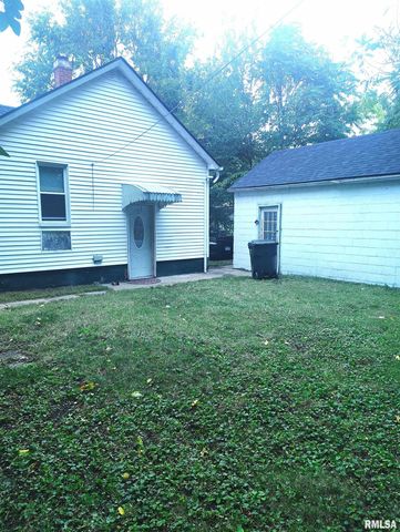 620 E ASH Street, Canton, IL 61520