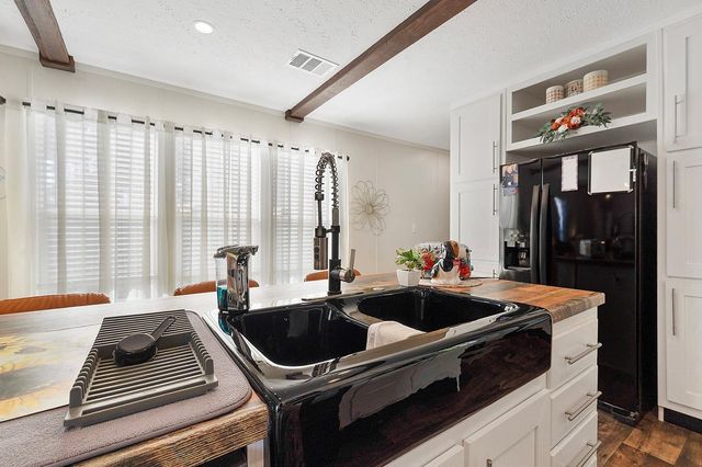 519 S 1st Street, Huntington, TX 75949