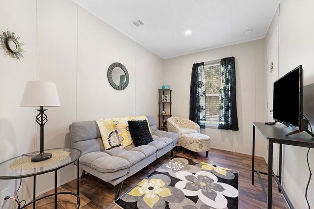 519 S 1st Street, Huntington, TX 75949