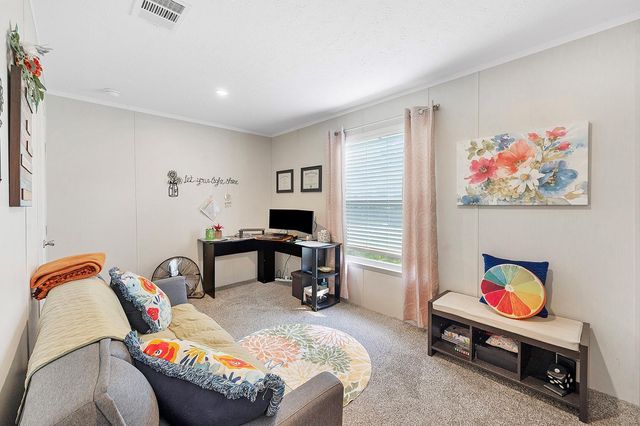 519 S 1st Street, Huntington, TX 75949