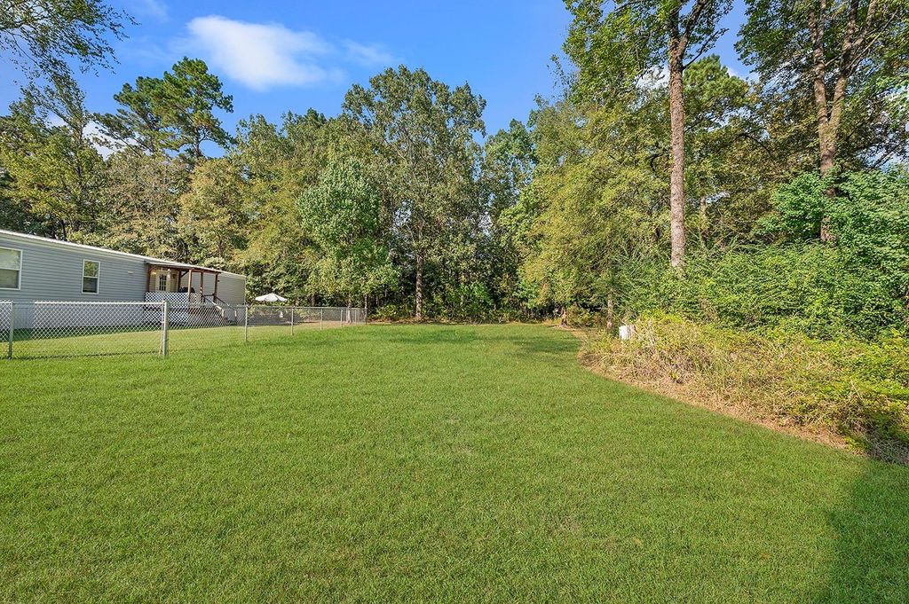 519 S 1st Street, Huntington, TX 75949