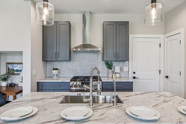 257B Riverside Dr, Nashville, TN 37206