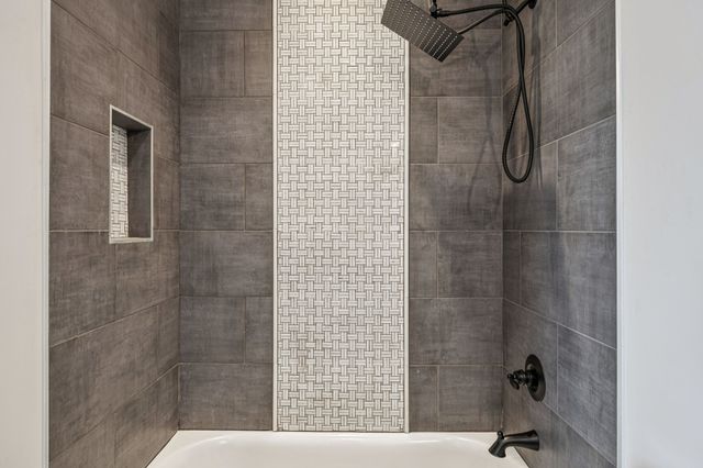 257B Riverside Dr, Nashville, TN 37206