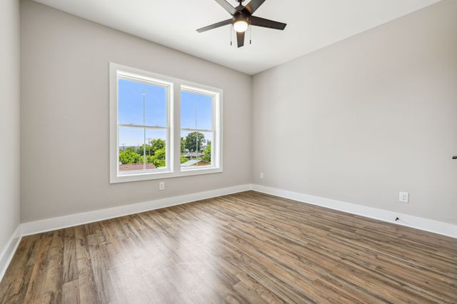 257B Riverside Dr, Nashville, TN 37206