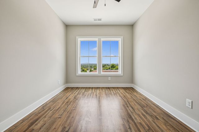 257B Riverside Dr, Nashville, TN 37206