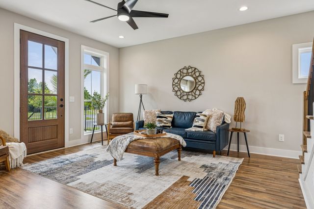 257B Riverside Dr, Nashville, TN 37206