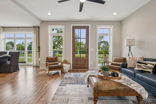 257B Riverside Dr, Nashville, TN 37206