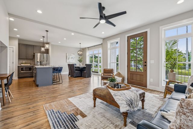 257B Riverside Dr, Nashville, TN 37206