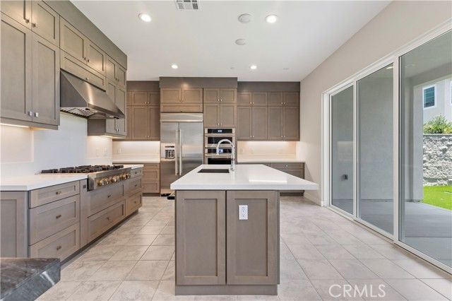 120 Holliston, Lake Forest (el Toro), CA 92630