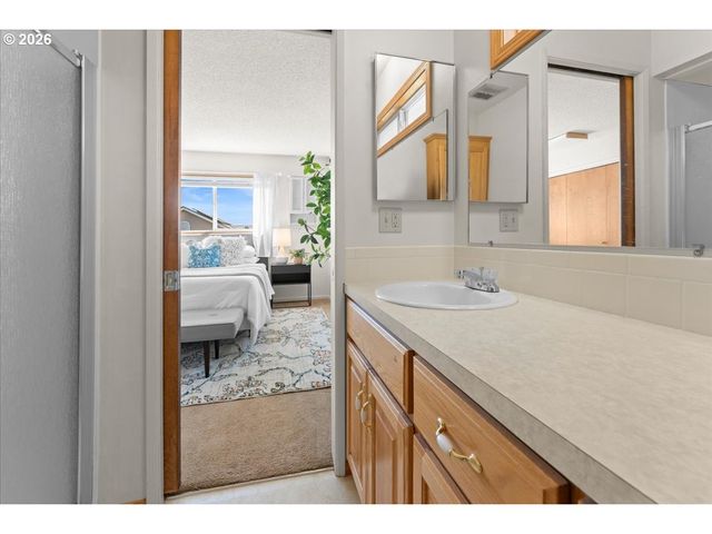 209 Nw ALDER St, Dundee, OR 97115