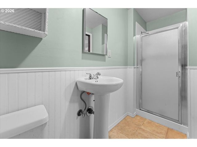 209 Nw ALDER St, Dundee, OR 97115