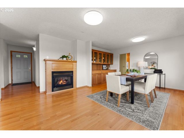 209 Nw ALDER St, Dundee, OR 97115