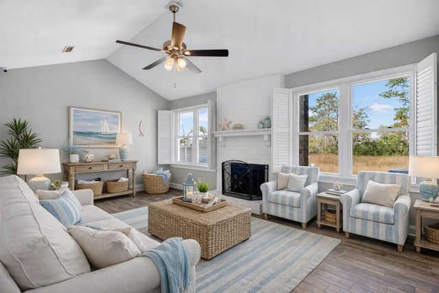 5721 Saint Angela Drive, North Charleston, SC 29418