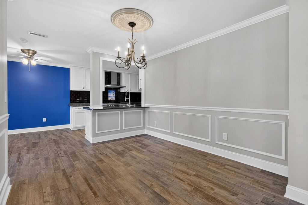 Image 13 of property listing at 5721 Saint Angela Drive, North Charleston, SC 29418