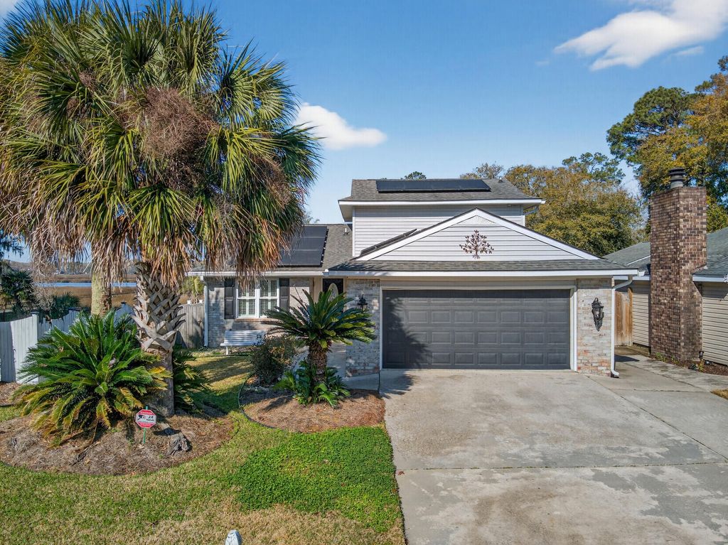 Image 2 of property listing at 5721 Saint Angela Drive, North Charleston, SC 29418