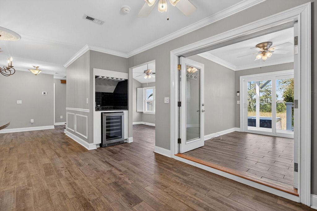 Image 21 of property listing at 5721 Saint Angela Drive, North Charleston, SC 29418