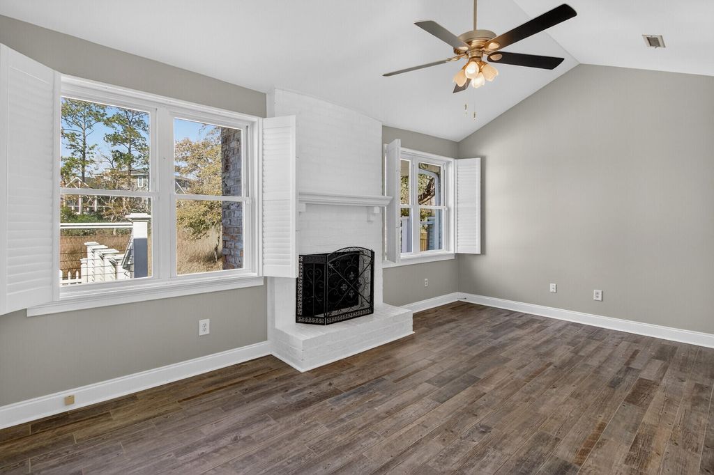 Image 26 of property listing at 5721 Saint Angela Drive, North Charleston, SC 29418