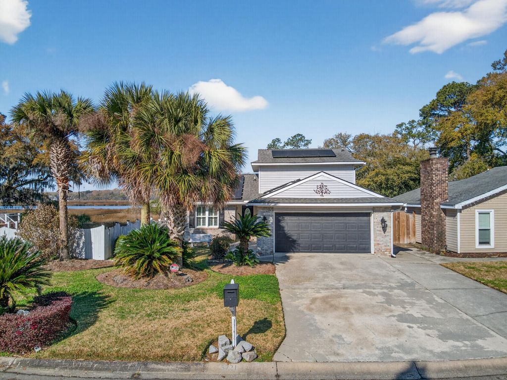 Image 3 of property listing at 5721 Saint Angela Drive, North Charleston, SC 29418