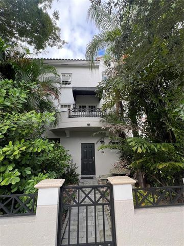 261 Navarre Ave A-4, Coral Gables, FL 33134