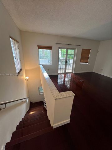 261 Navarre Ave A-4, Coral Gables, FL 33134