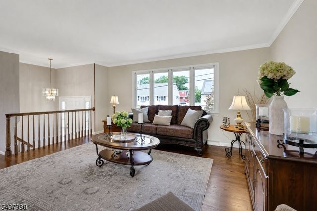 11 Monnett St, Little Ferry Boro, NJ 07643