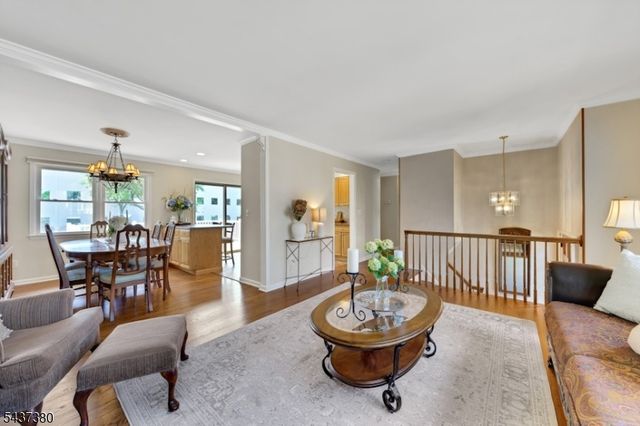 11 Monnett St, Little Ferry Boro, NJ 07643