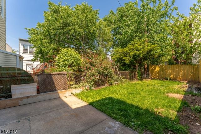 308 Rosehill Pl, Elizabeth City, NJ 07202