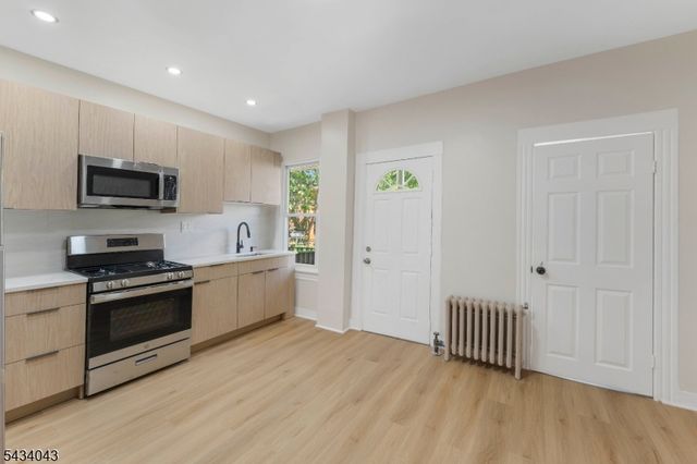 308 Rosehill Pl, Elizabeth City, NJ 07202
