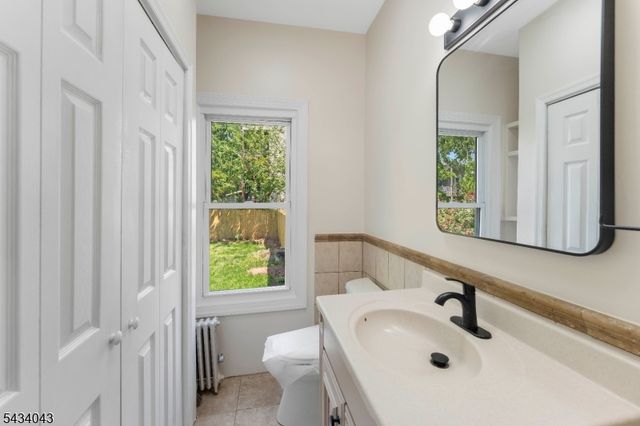308 Rosehill Pl, Elizabeth City, NJ 07202