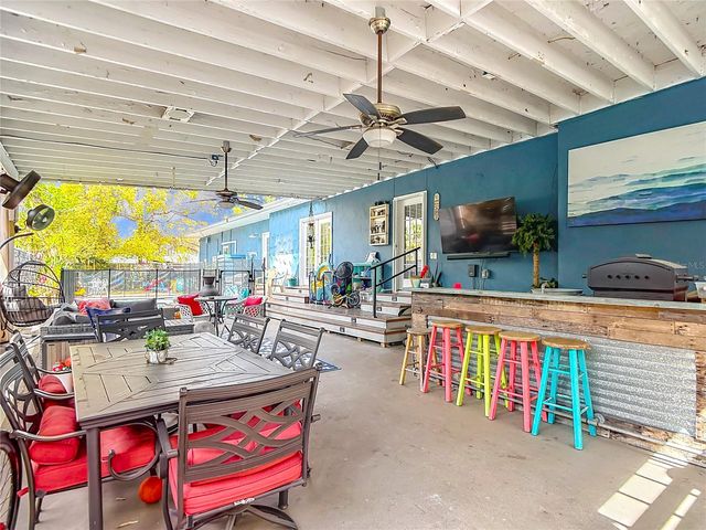 105 W COMANCHE AVENUE, Tampa, FL 33604