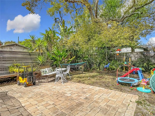 105 W COMANCHE AVENUE, Tampa, FL 33604