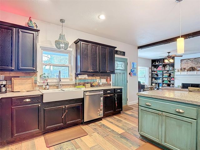 105 W COMANCHE AVENUE, Tampa, FL 33604