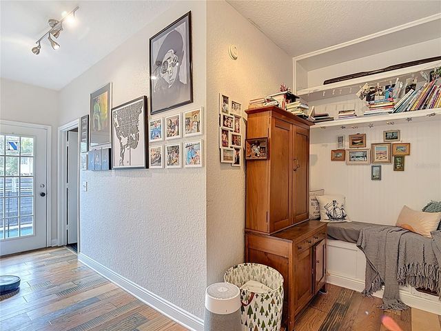 105 W COMANCHE AVENUE, Tampa, FL 33604