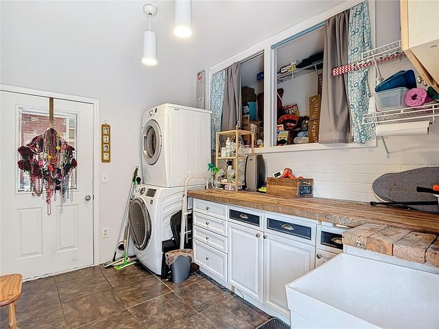 105 W COMANCHE AVENUE, Tampa, FL 33604