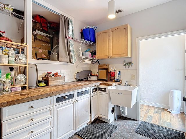 105 W COMANCHE AVENUE, Tampa, FL 33604