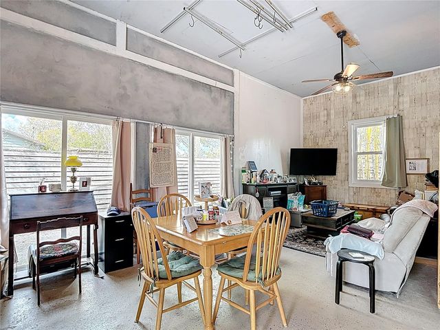 105 W COMANCHE AVENUE, Tampa, FL 33604