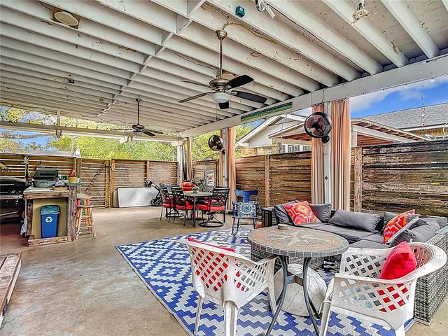 105 W COMANCHE AVENUE, Tampa, FL 33604