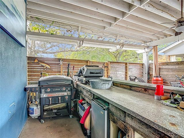 105 W COMANCHE AVENUE, Tampa, FL 33604