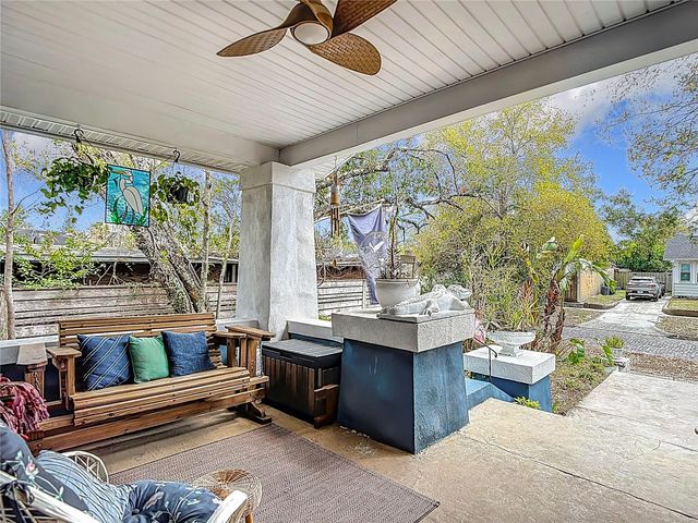 105 W COMANCHE AVENUE, Tampa, FL 33604