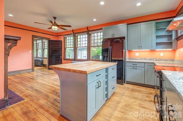 14 Watauga Street, Asheville, NC 28801