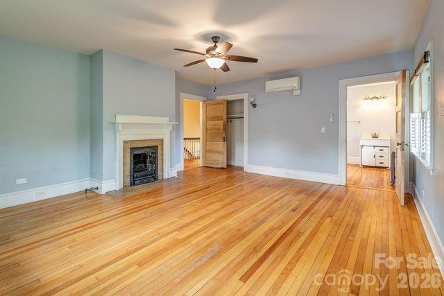14 Watauga Street, Asheville, NC 28801