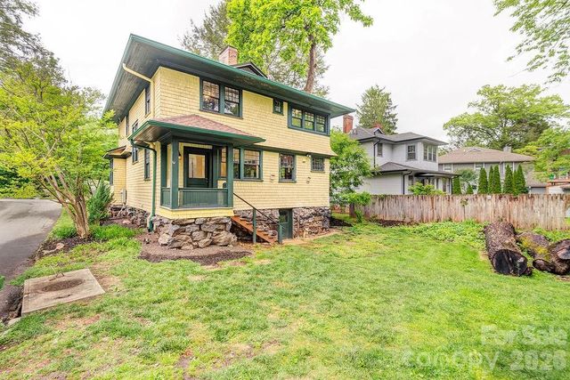 14 Watauga Street, Asheville, NC 28801