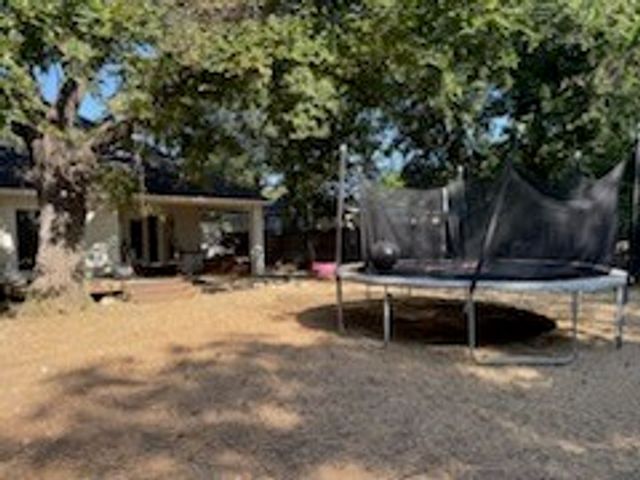 624 Harrison Lane, Hurst, TX 76053