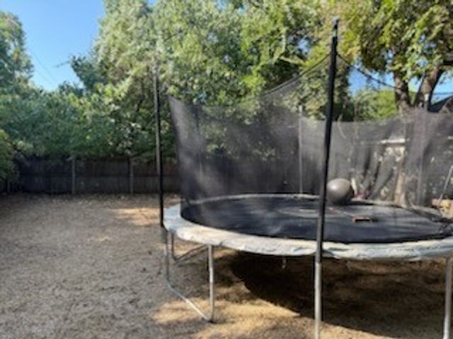 624 Harrison Lane, Hurst, TX 76053