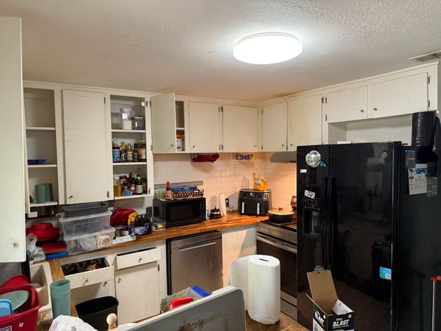 624 Harrison Lane, Hurst, TX 76053